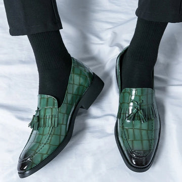 New Loafers for Men Tassels Red Sole Round Toe Slip-On Spring Autumn Men Dress Shoes Wedding  Size 38-48