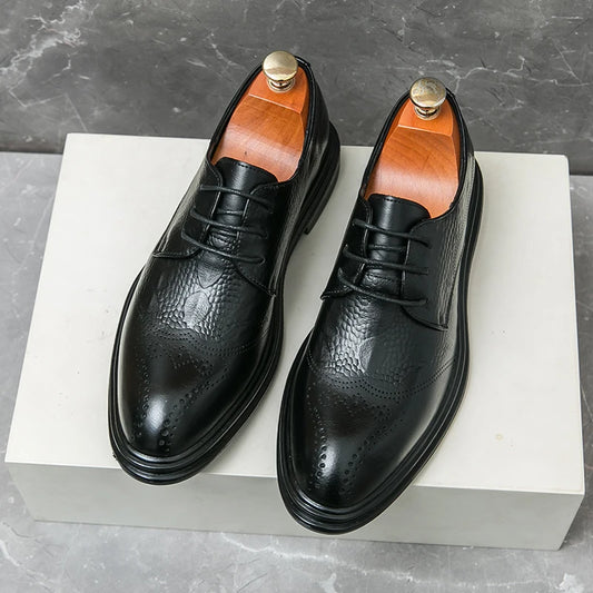 Waerta Business Sapatos de couro formal Men Sapatos de casamento casuais Moda marrom Oxford Office Derby Sapatos de luxo Zapatos