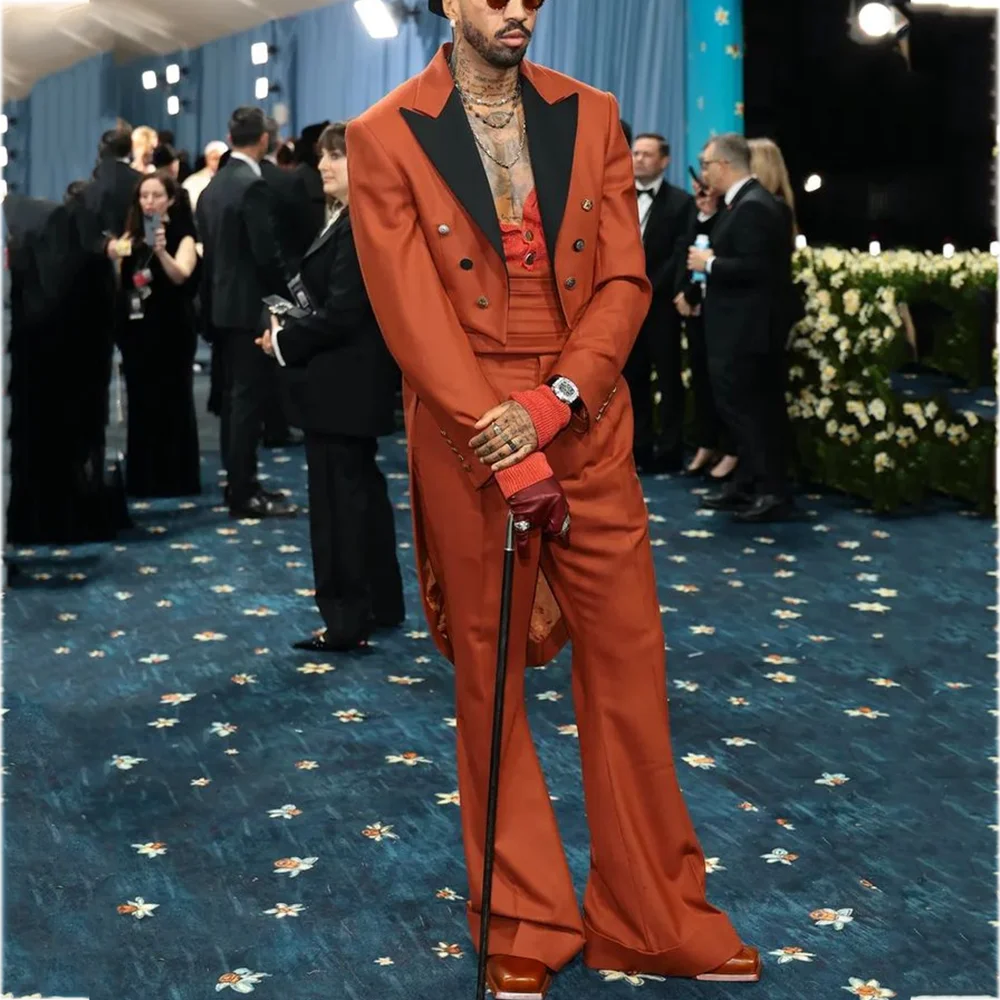 Casual Peak Lapel Men Suit 2 Piece Jacket Pants Double Breasted Regular Fitted Red Carpet Evening Party Fashion Clothes Set