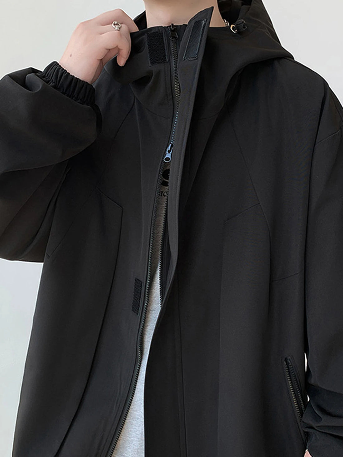 Men's Hooded Jacket - Casual Oversized Windbreaker with Zip-Up Front, Long Sleeves for Spring/Fall