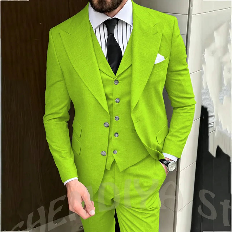 Light Gray Men Suit Business Three Piece Classic Design Single Breasted Peaked Lapel Blazer Vest Pants Formal Office Party Set