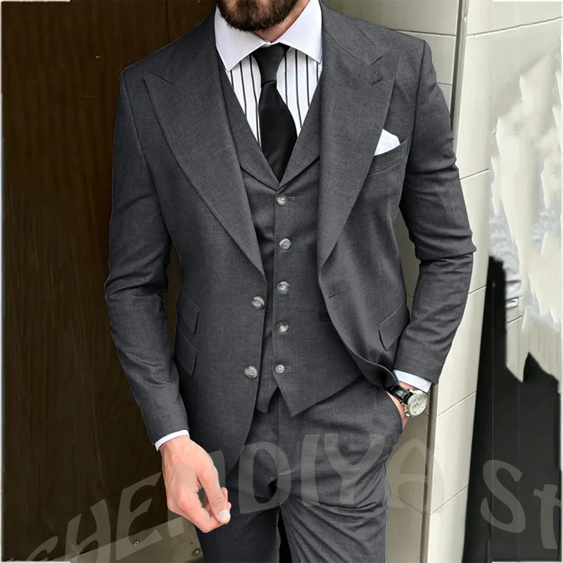 Light Gray Men Suit Business Three Piece Classic Design Single Breasted Peaked Lapel Blazer Vest Pants Formal Office Party Set