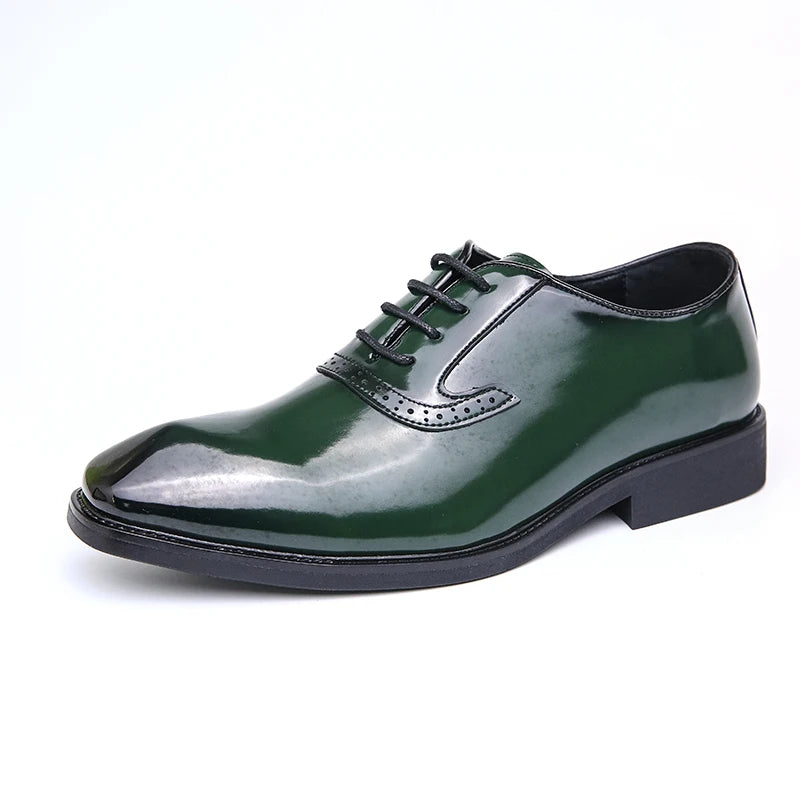 Luxury Mirror Oxfords Shoes For Men Green Moccasins Designer Formal Dress Shoes Men Loafers Pointed Patent Leather Shoes Men