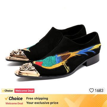 New upscale men's casual shoes patent leather pointed embroidery business casual black wedding dress shoes.