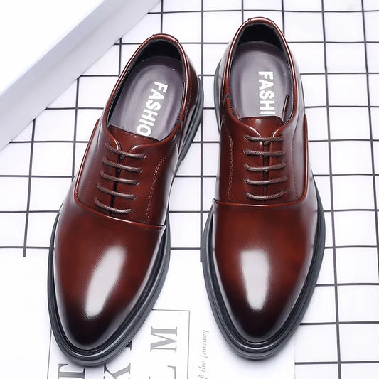 2023 New Men Suit Shoes Sapatos Partem dos vestidos masculinos Couro italiano zapatos Hombre Sapatos formais homens Sapatos Masculino Social Masculino