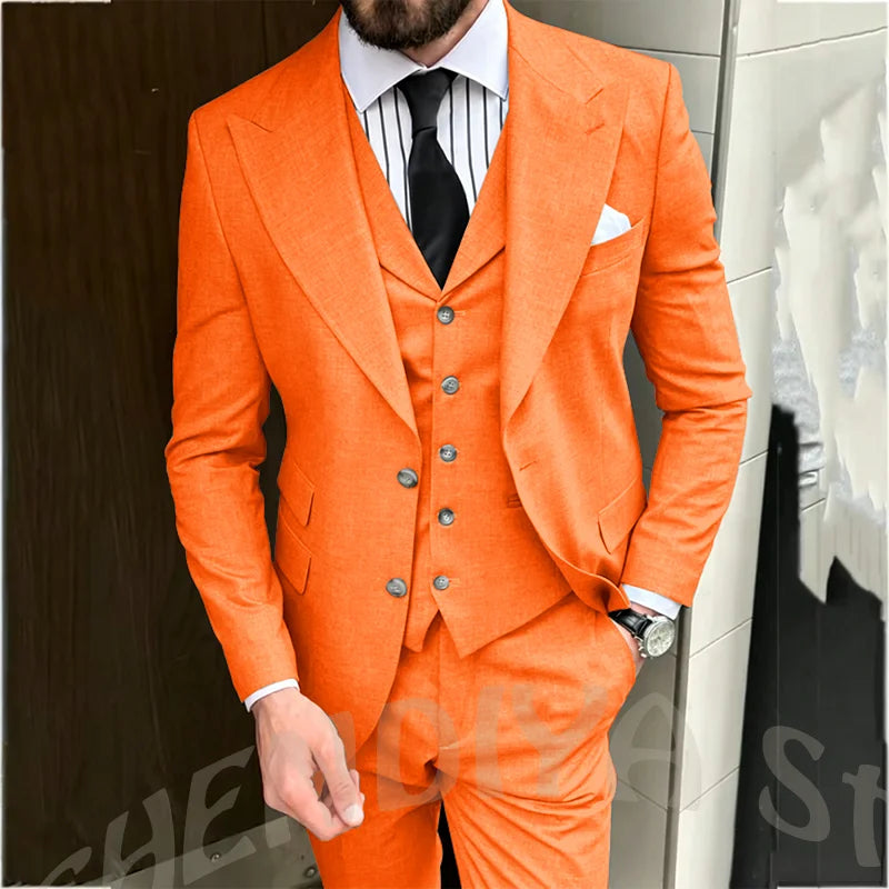 Light Gray Men Suit Business Three Piece Classic Design Single Breasted Peaked Lapel Blazer Vest Pants Formal Office Party Set