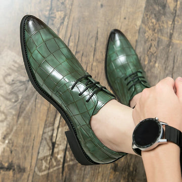British Men's Pointed Green Patent Leather Shoes Designer Gentleman Oxfords Wedding Dress Prom Groom Footwear Zapatos Hombre