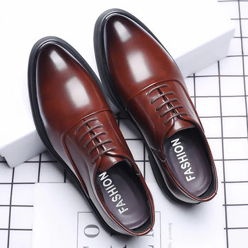 2023 New Men Suit Shoes Sapatos Partem dos vestidos masculinos Couro italiano zapatos Hombre Sapatos formais homens Sapatos Masculino Social Masculino