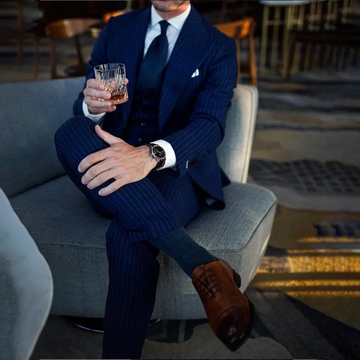 Chic Blue Pinstripe Men Suits Fashion Peak Lapel Business Casual Male Suit Elegant Wedding Groom Tuxedo Slim Fit 3 Piece Set