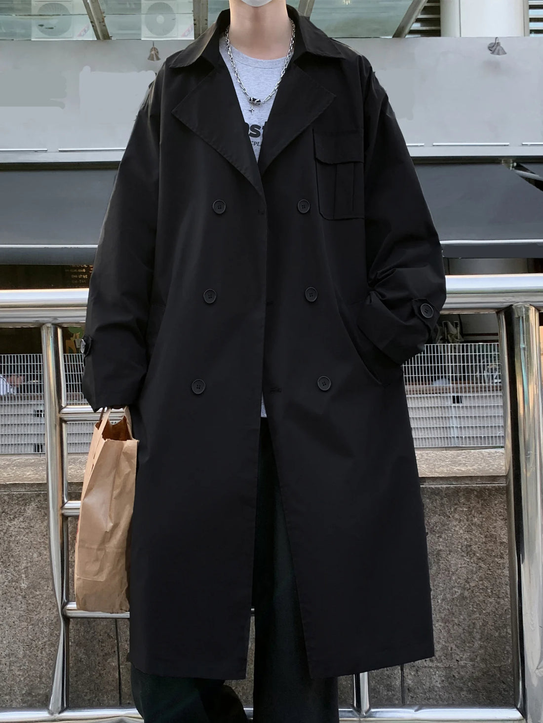 Men's autumn trench coat with double breasted design and pockets, suitable for outdoor leisure in spring and autumn